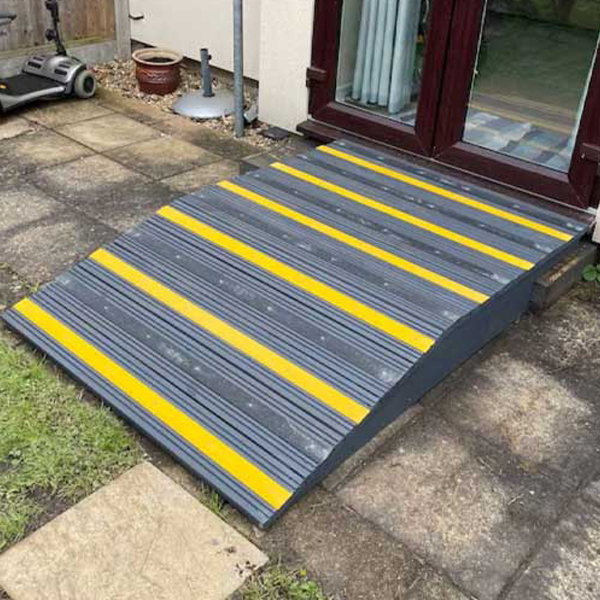 1000mm GRP Anti Slip Decking Strips Free Drilling and Screws 50 Pieces