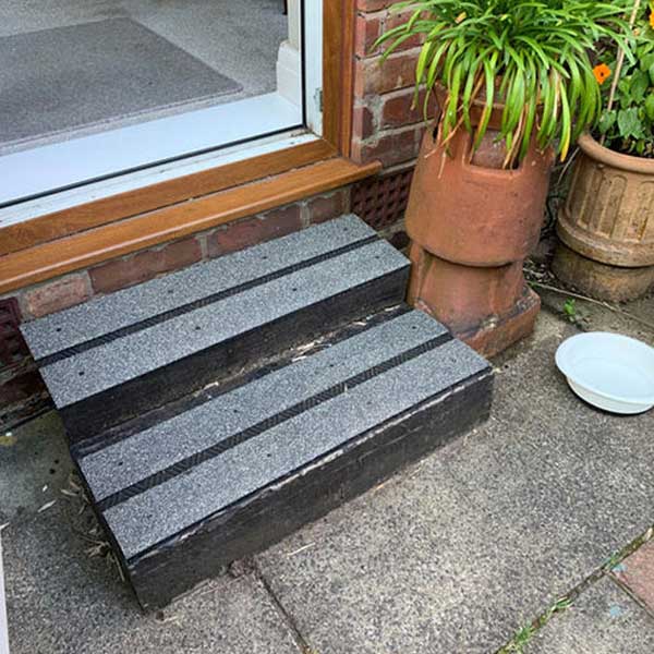 1000mm GRP Anti Slip Decking Strips Free Drilling and Screws 20 Pieces