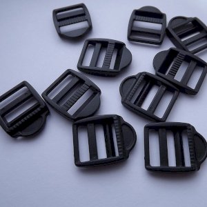 Compact & Lightweight 15mm Plastic Ladderlock Black Buckles