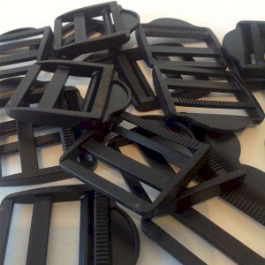 Secure & Reliable 50mm Black Plastic Ladderlock Buckles