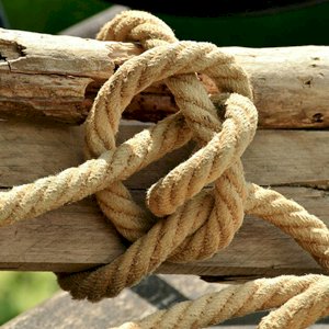 5m Jute Hessian Rope Intricately Braided And Twisted Boating Sash Garden Decking