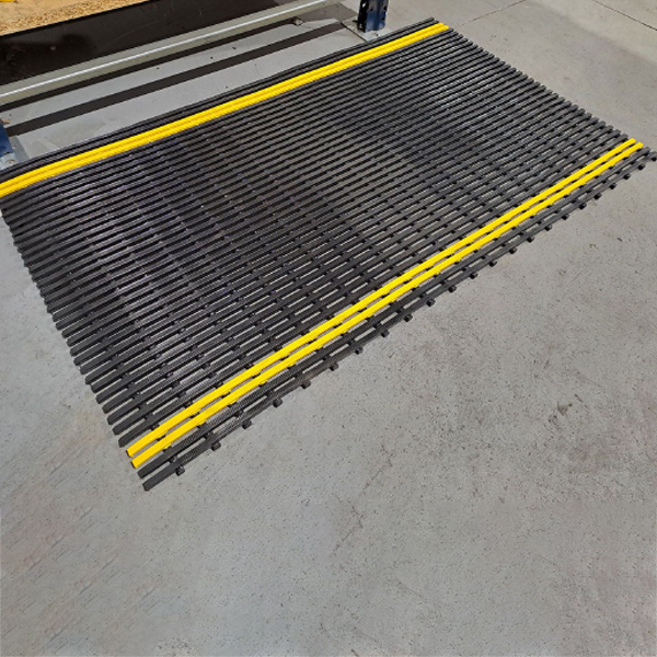 Anti Slip Resistant PVC Black Matting with High Visibility Yellow Strips 